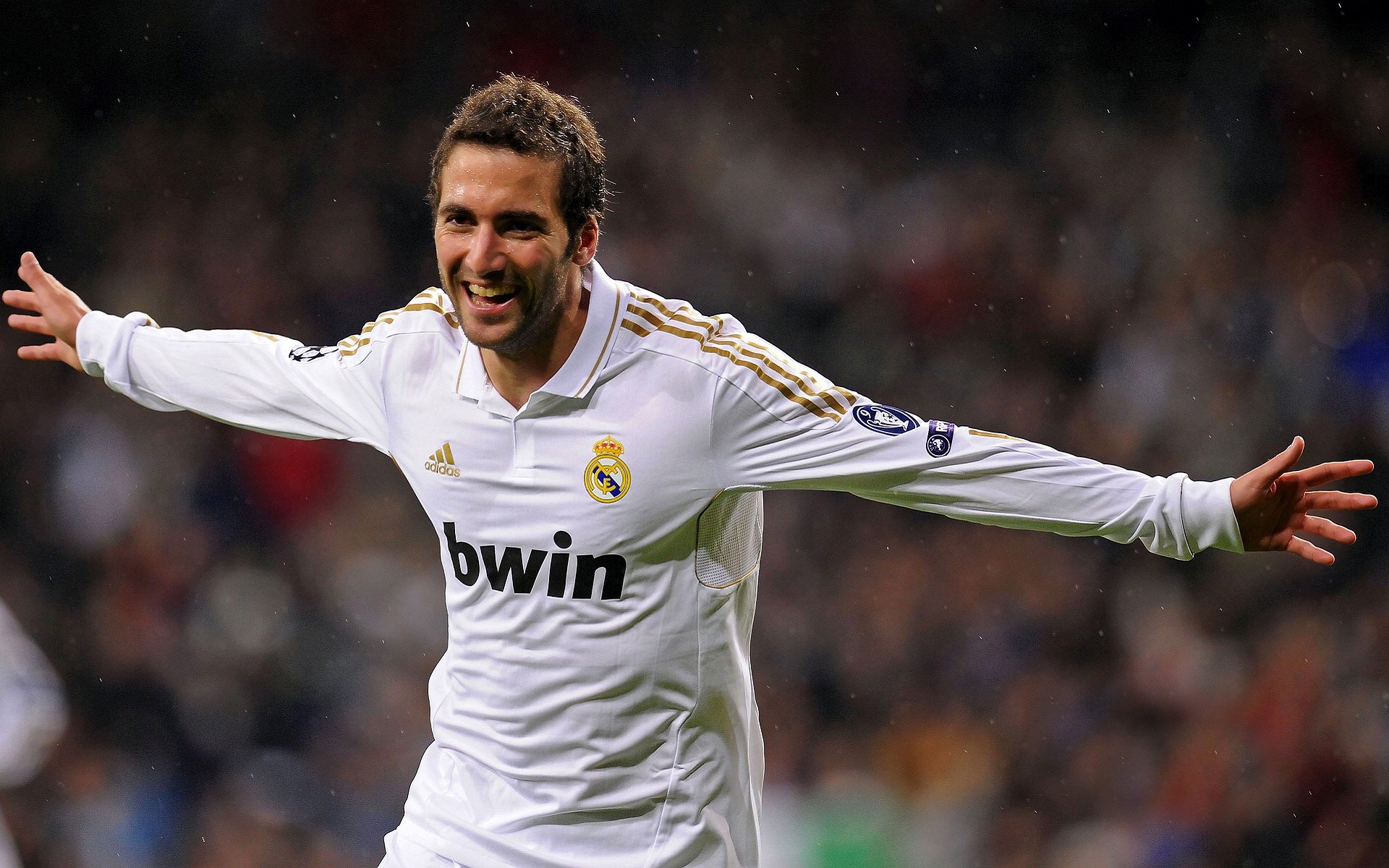 绿茵传奇与篮坛风暴，当欧冠决赛的激情照亮独行侠踏平辽宁队的跨界隐喻